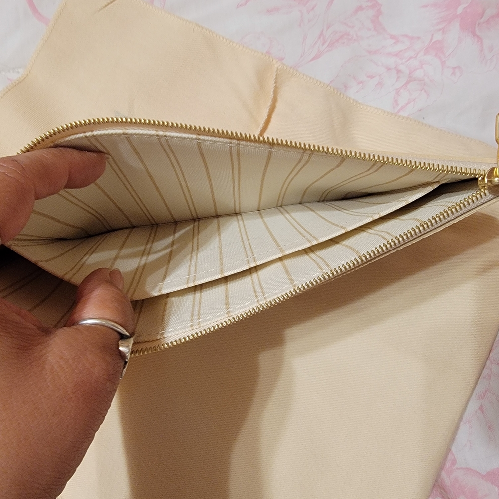 Authentic Louis Vuitton NF Pouch In Damier Azur - Picture 7 of 9